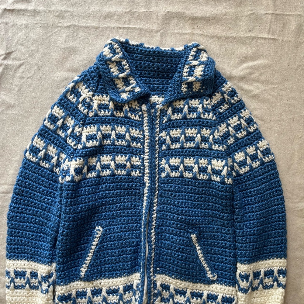 Vintage Ski sweater Blue and White Knit Cardigan- size M/L